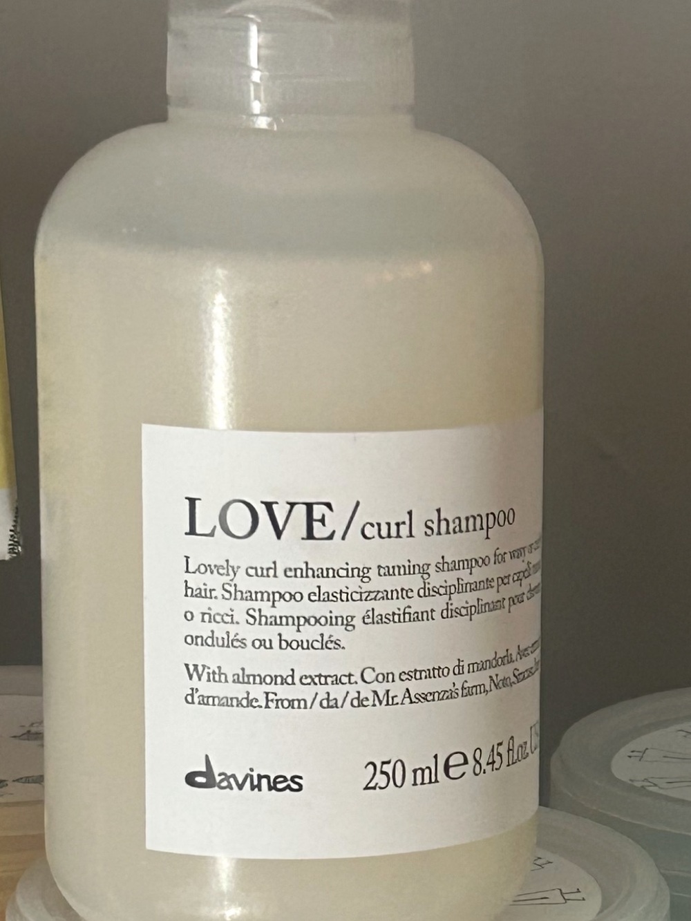 Davines LOVE/curl Shampoo - Cream White Bottled 8.45 oz